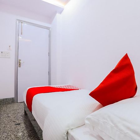 Hotel O New Tech India Делі Екстер'єр фото