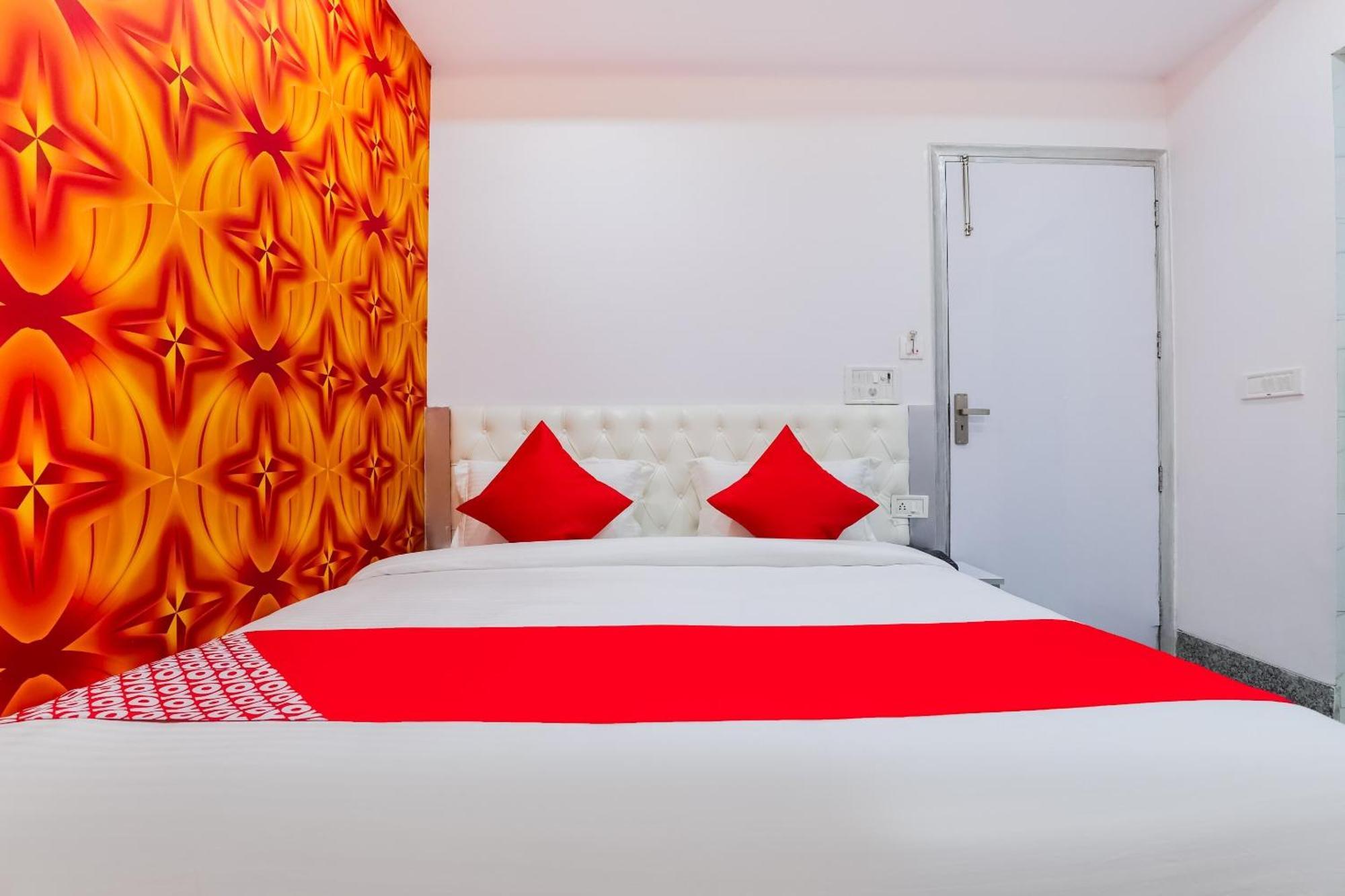 Hotel O New Tech India Делі Екстер'єр фото