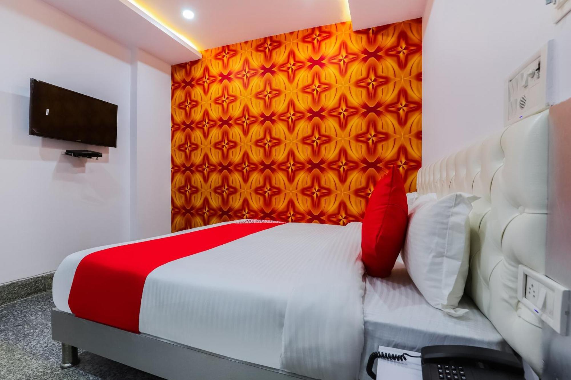 Hotel O New Tech India Делі Екстер'єр фото