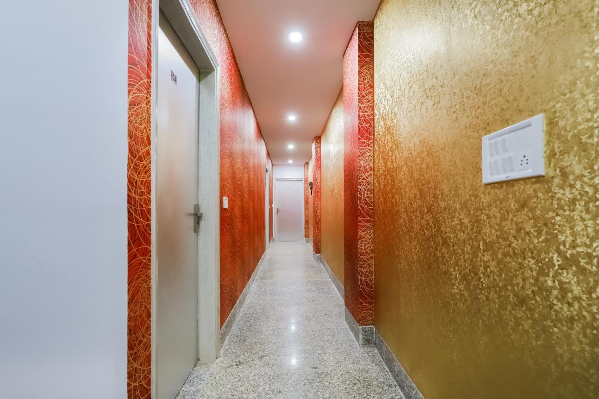 Hotel O New Tech India Делі Екстер'єр фото
